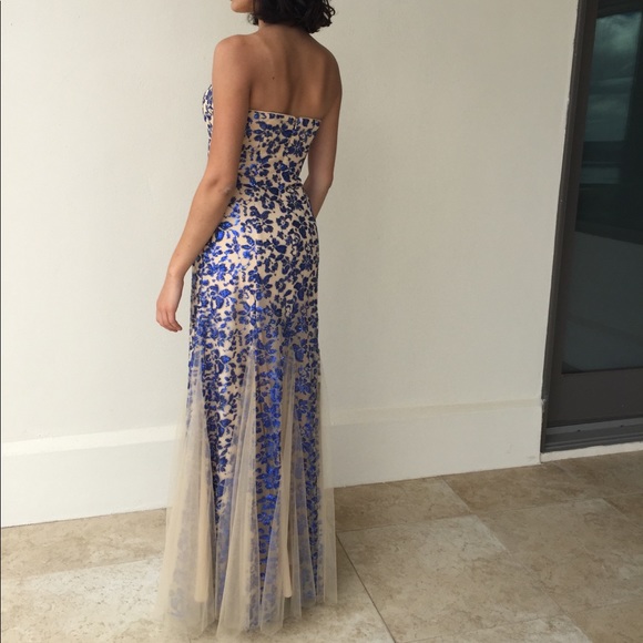 Caché Evening Gown - Picture 2 of 8